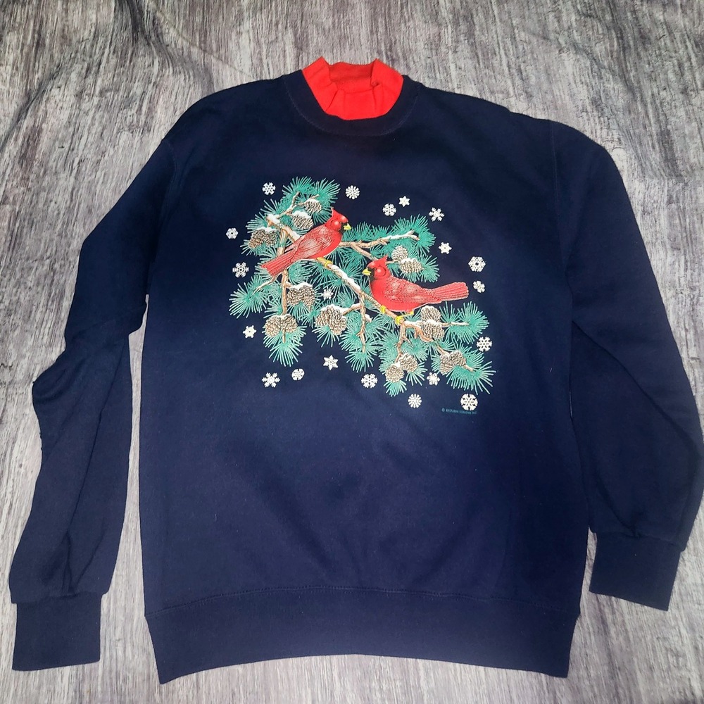 Vintage Cardinal Bird Crewneck Sweatshirt Winter Pine Cone Snowflake Graphic